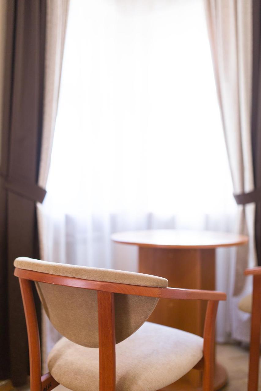 Zhayvir Hotel Киев Екстериор снимка