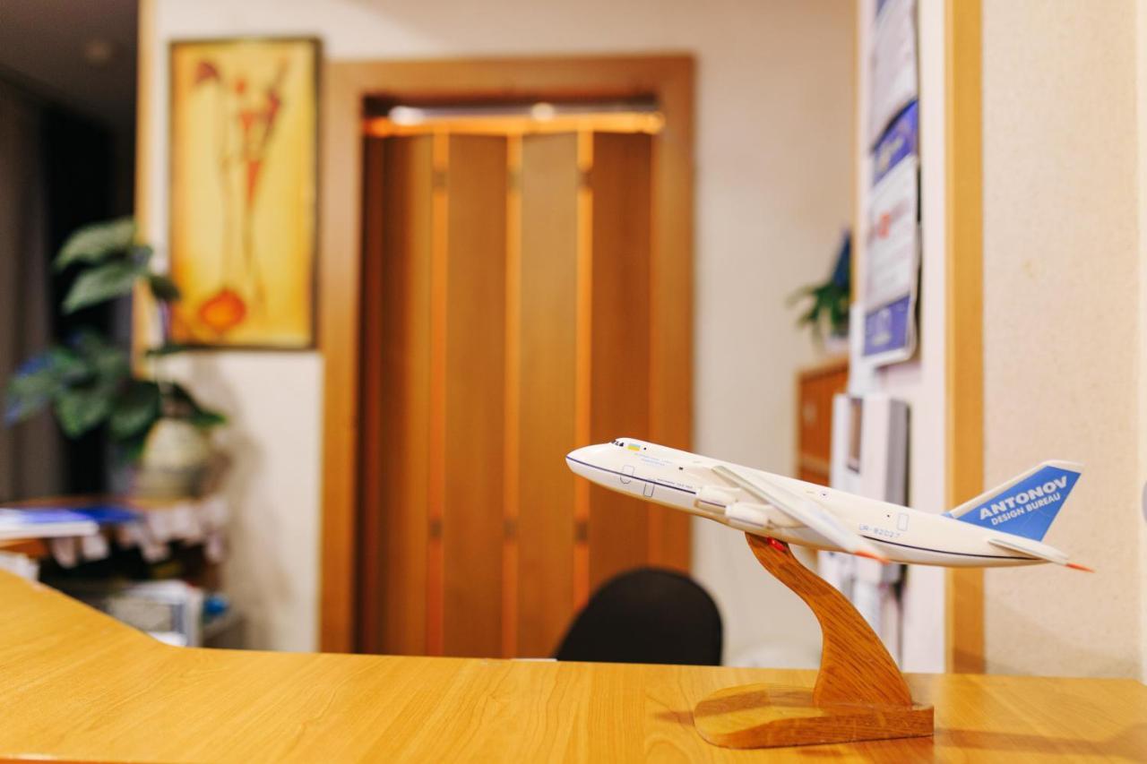 Zhayvir Hotel Киев Екстериор снимка