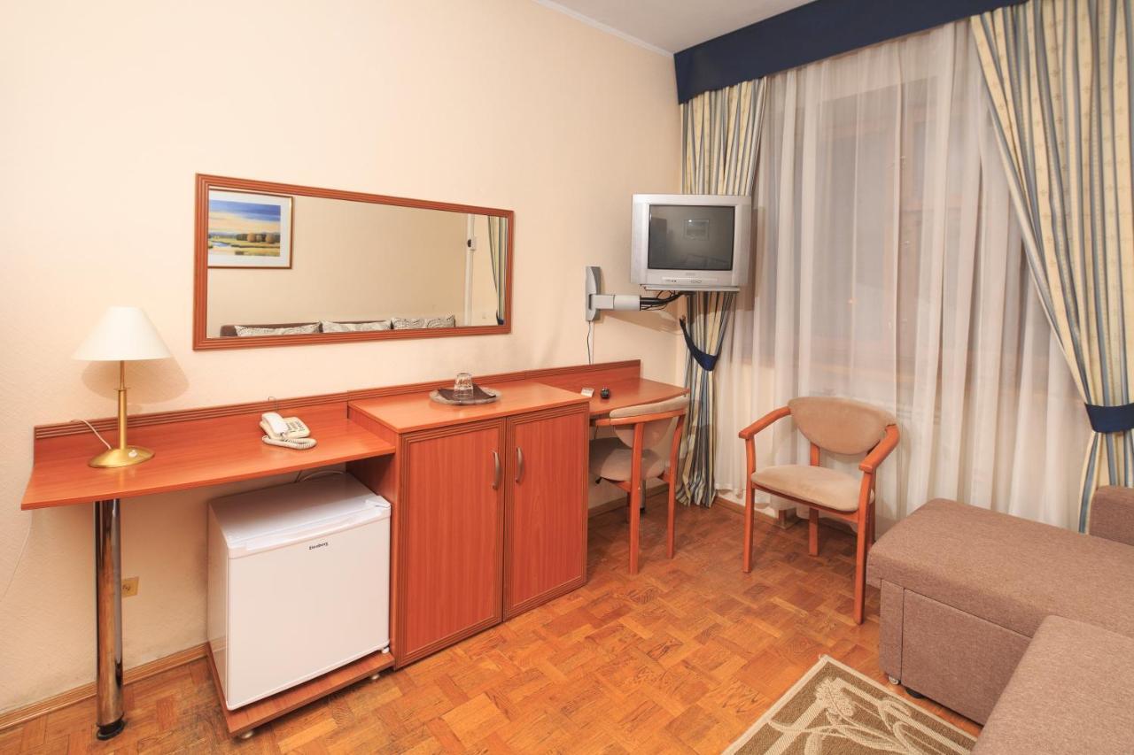 Zhayvir Hotel Киев Екстериор снимка